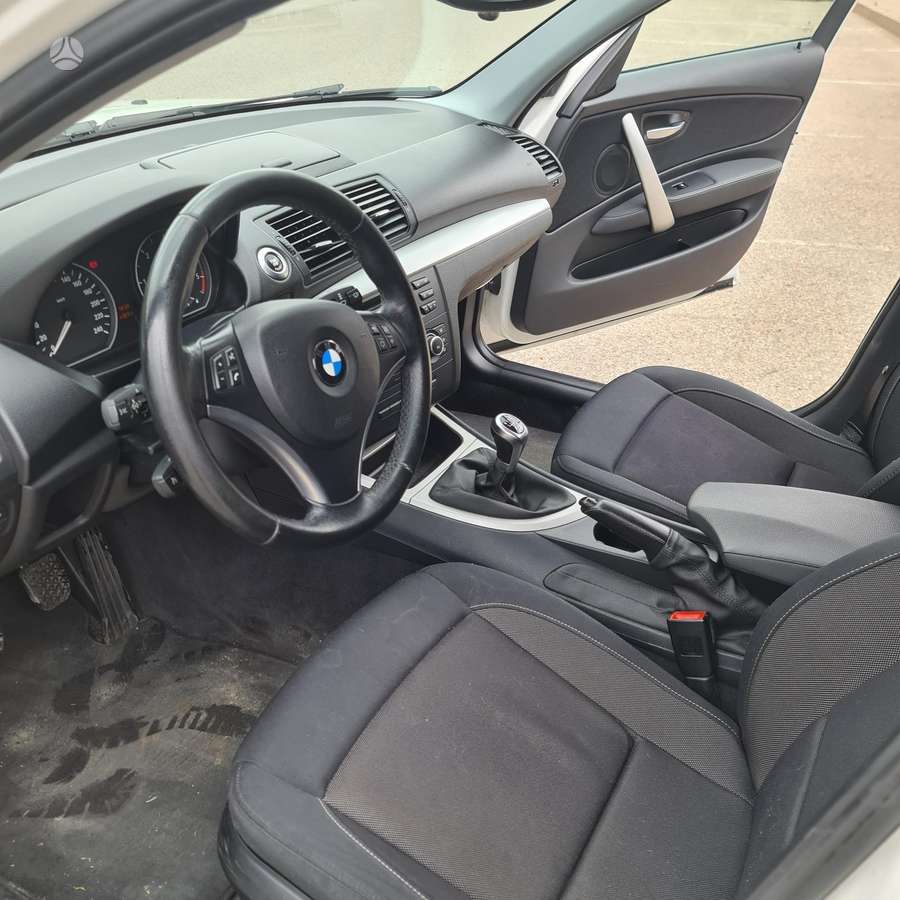 BMW 116, 2.0 l., hatchback