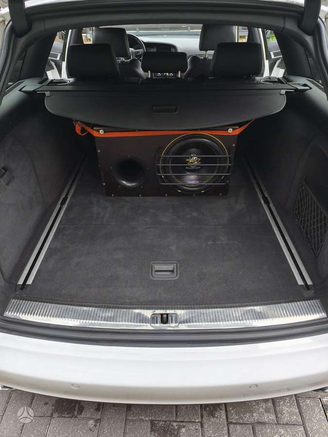 Audi A6, 3.0 l., universalas