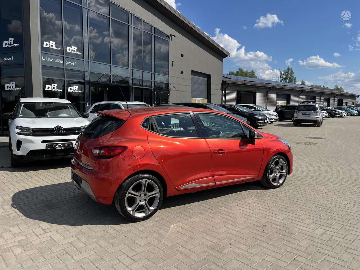 Renault Clio - 6