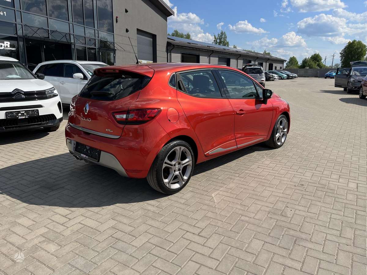 Renault Clio - 7