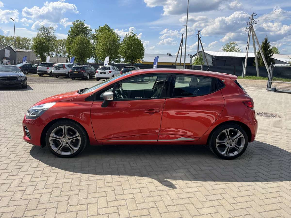 Renault Clio - 11