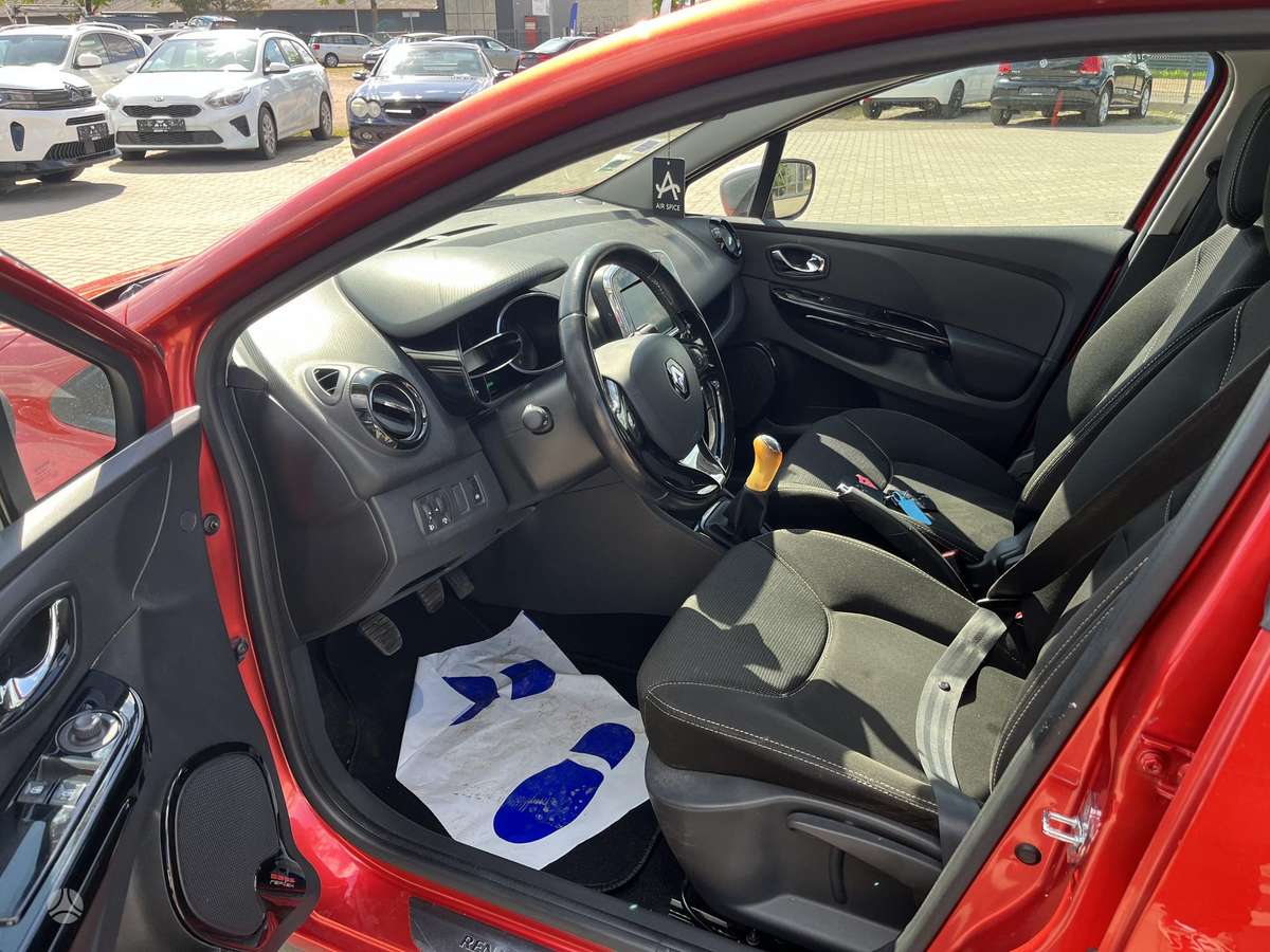 Renault Clio - 12