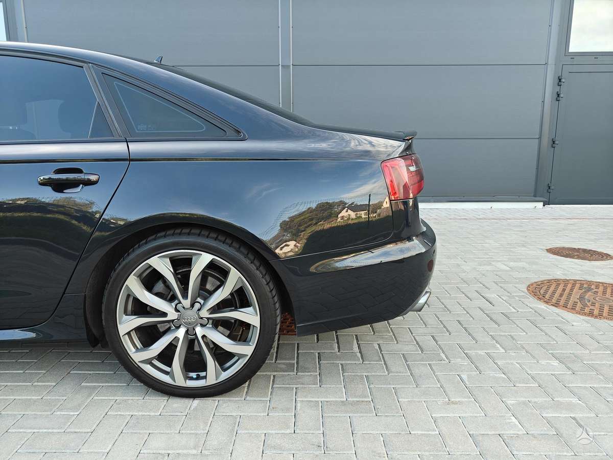 Audi A6, 3.0 l., Седан