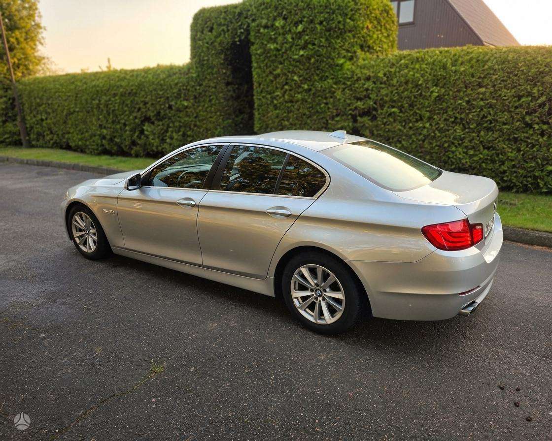 BMW 525, 3.0 l., Седан