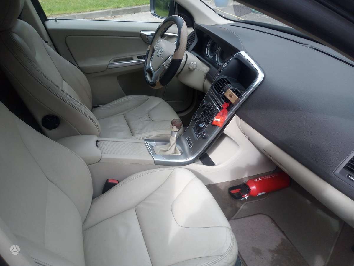 Volvo XC60 - 8