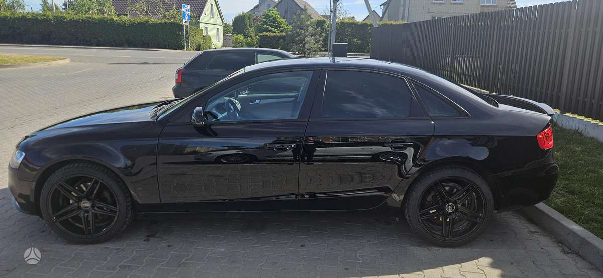 Audi A4, 2.0 l., sedanas