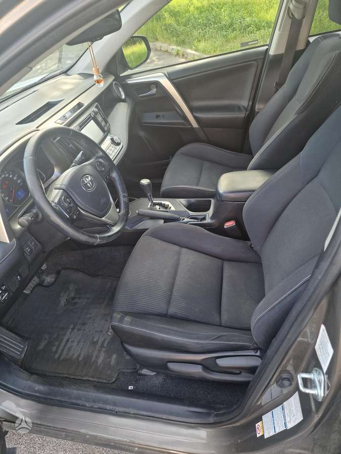 Toyota RAV4 - 12