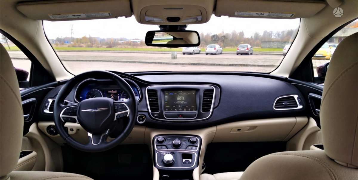 Chrysler 200, 3.6 l., Седан