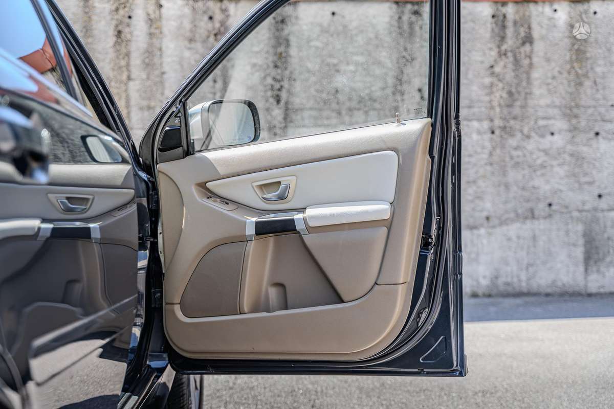 Volvo XC90 - 6