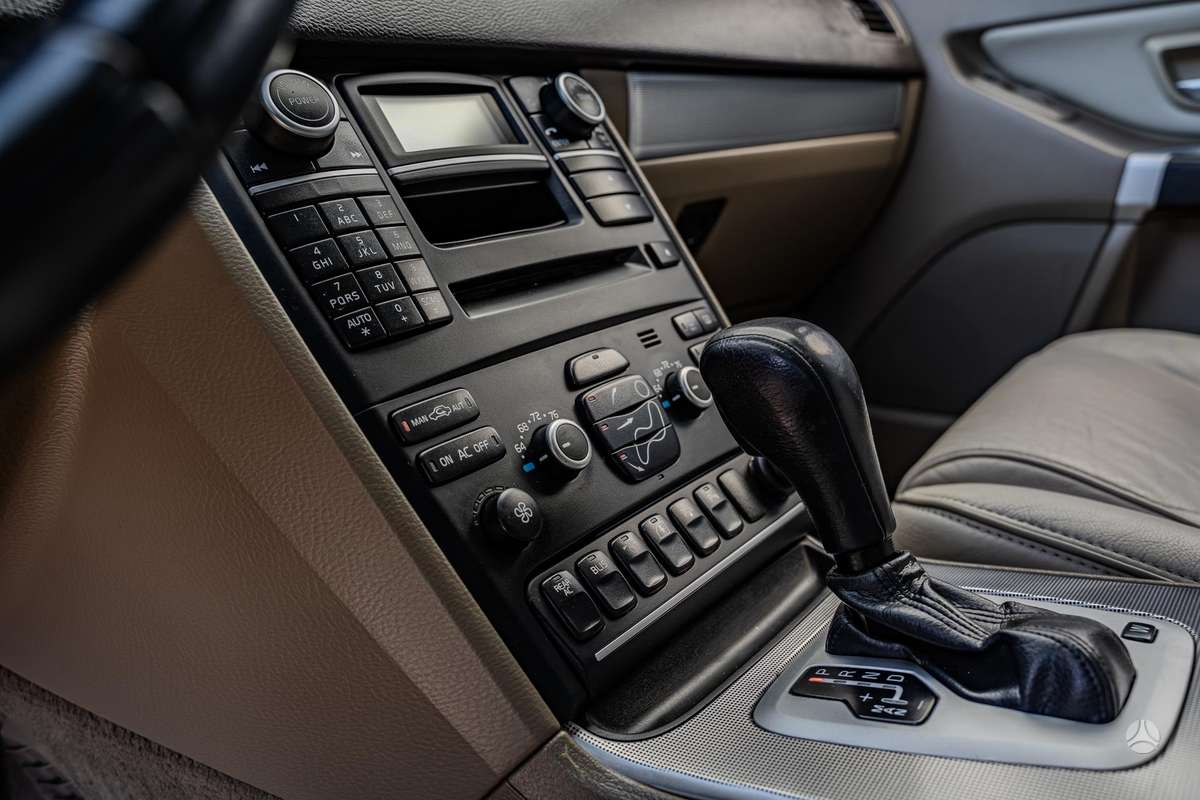 Volvo XC90 - 8