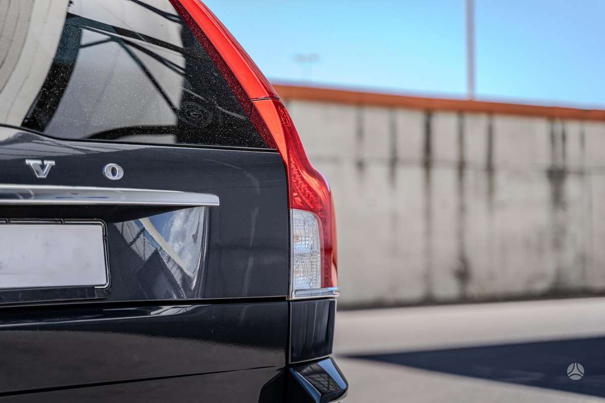 Volvo XC90 - 11