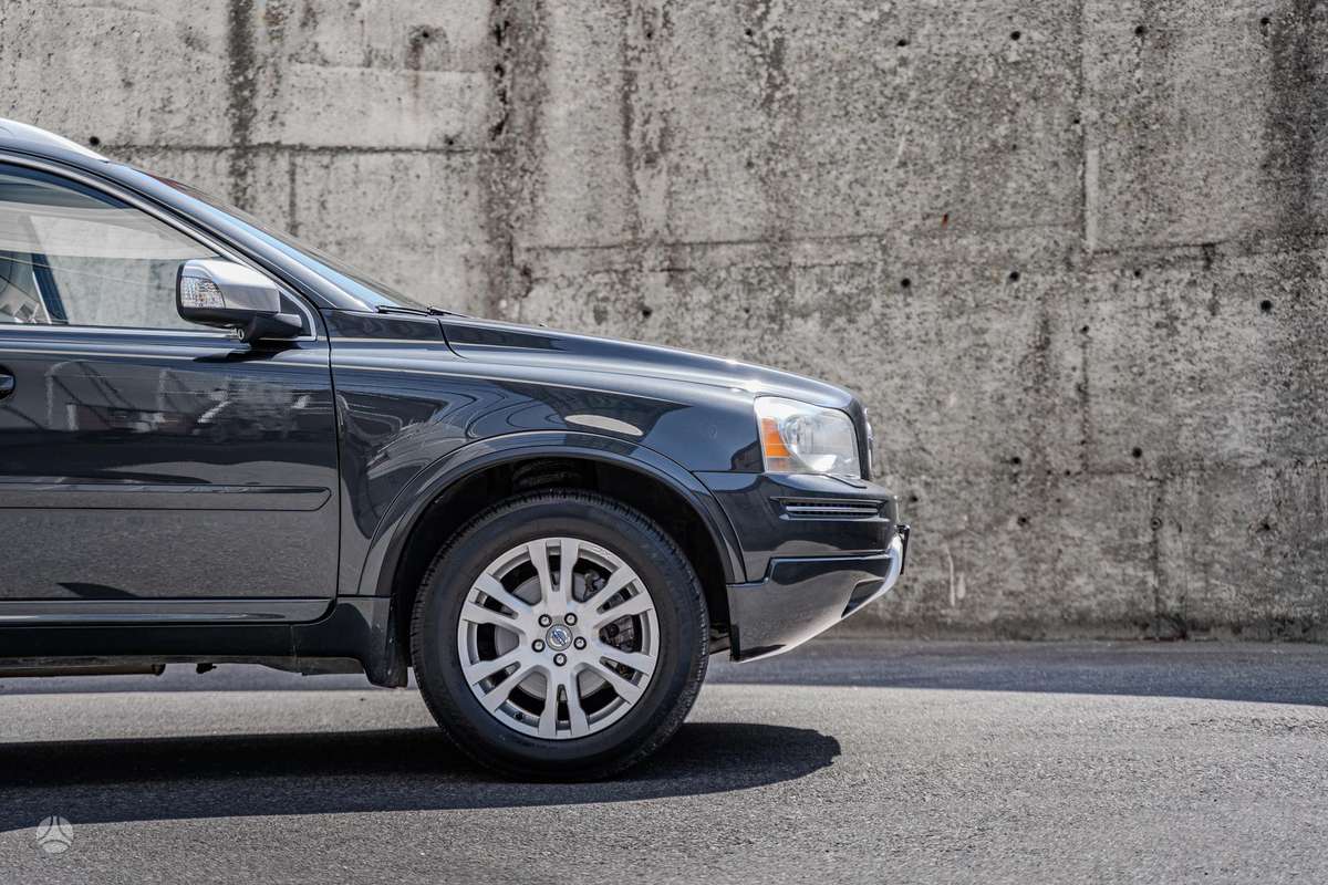 Volvo XC90 - 12