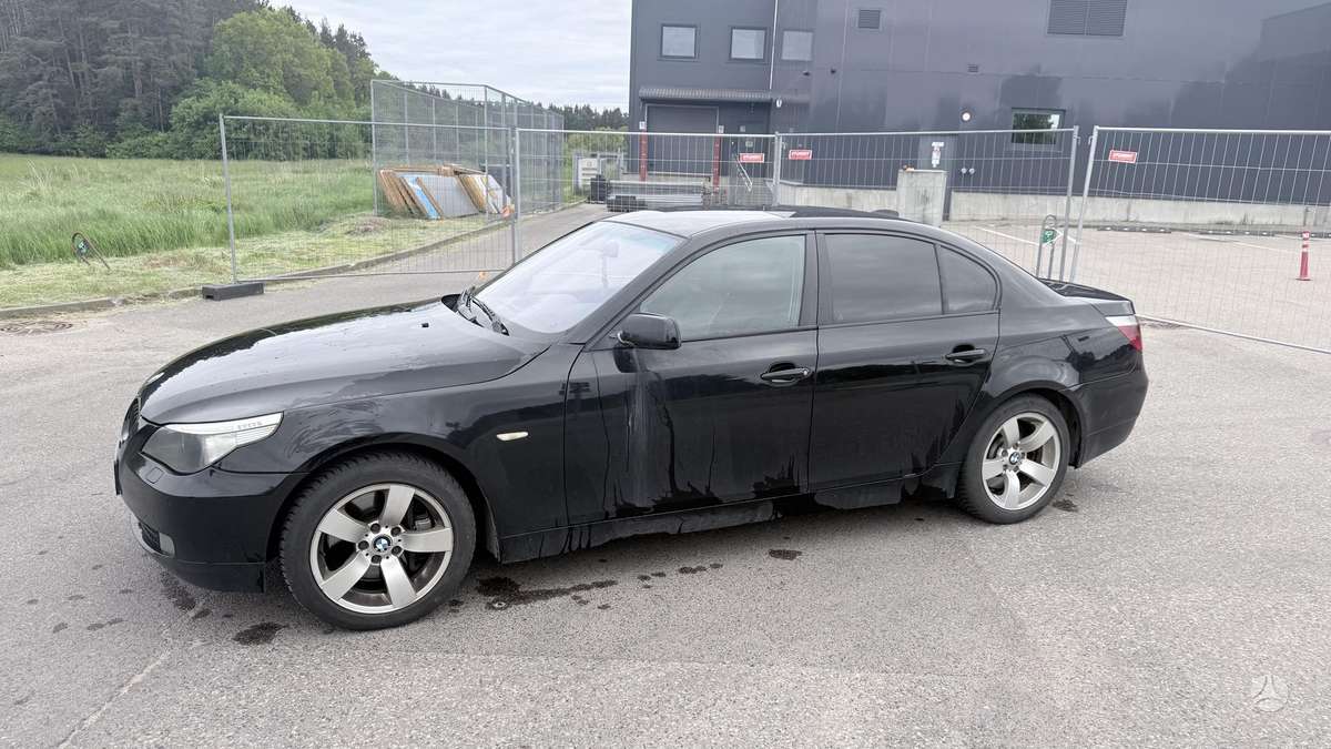 BMW 535, sedanas