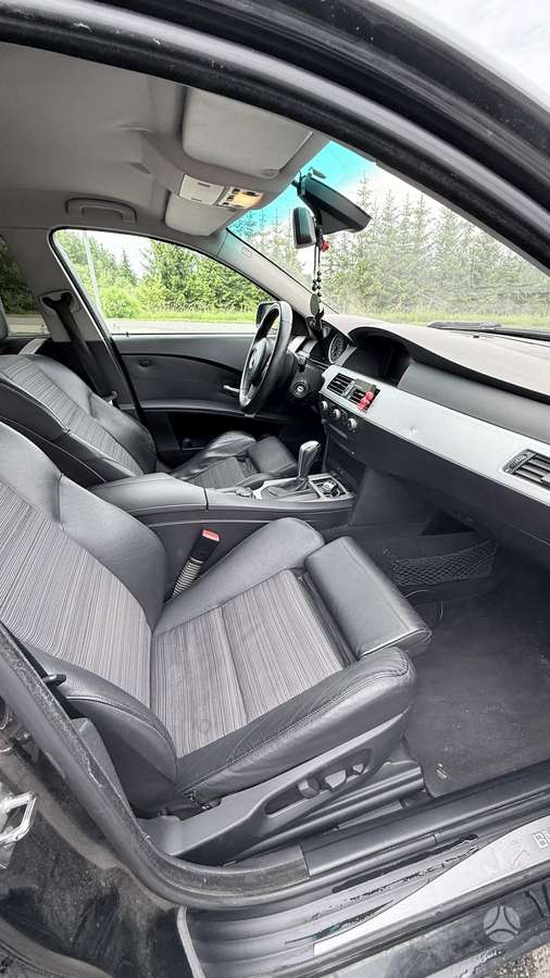 BMW 535, saloon / sedan