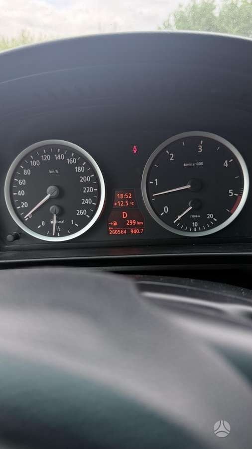 BMW 535, saloon / sedan