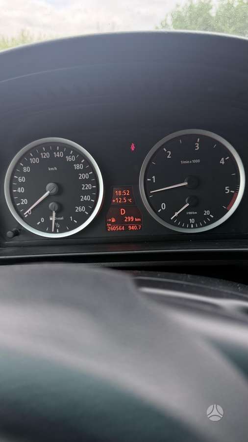 BMW 535, Седан