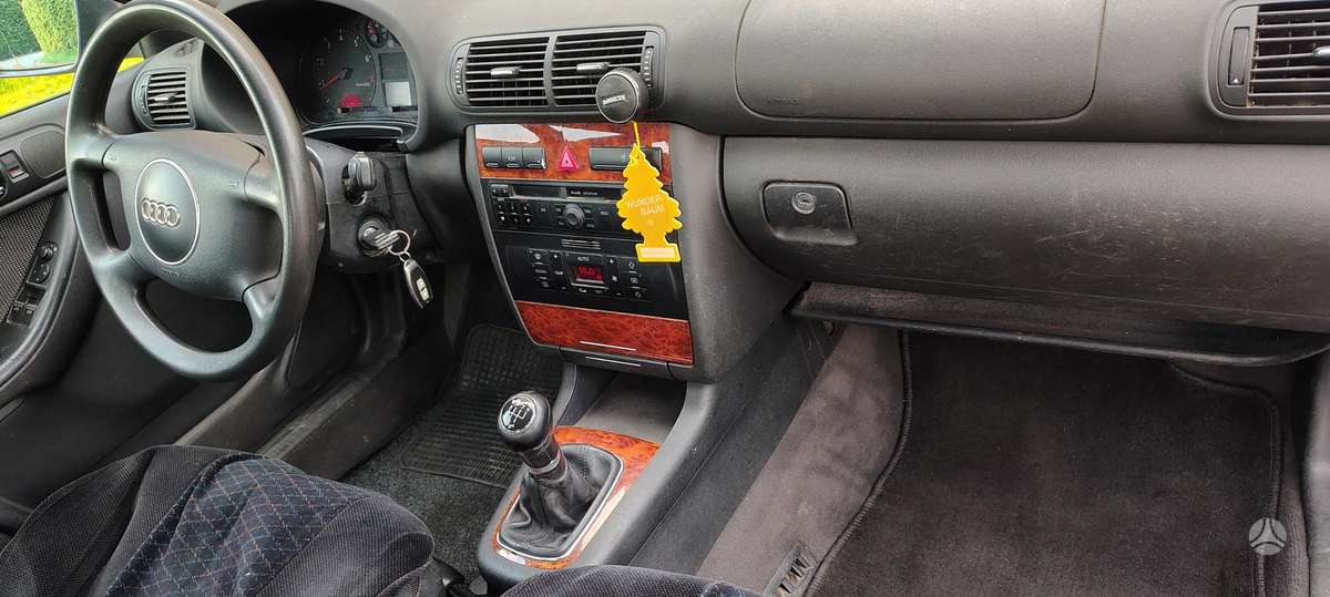 Audi A3, 1.6 l., Хэтчбек