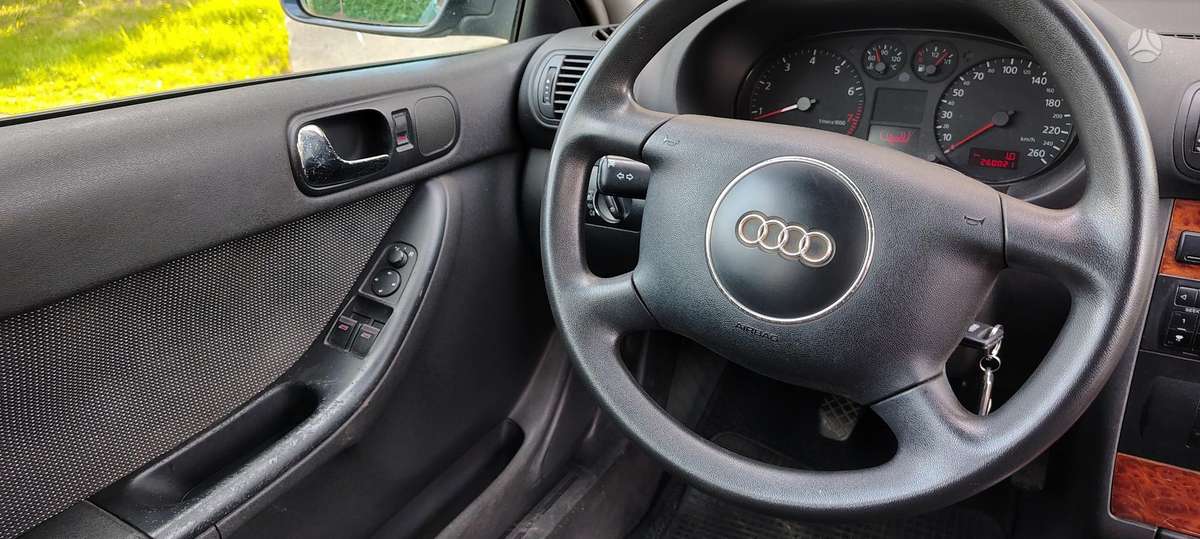 Audi A3, 1.6 l., Хэтчбек