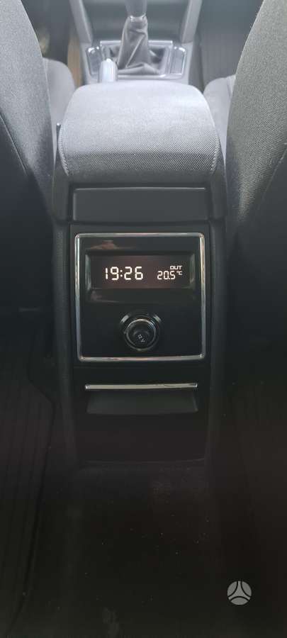 Skoda Superb, 2.0 l., Седан