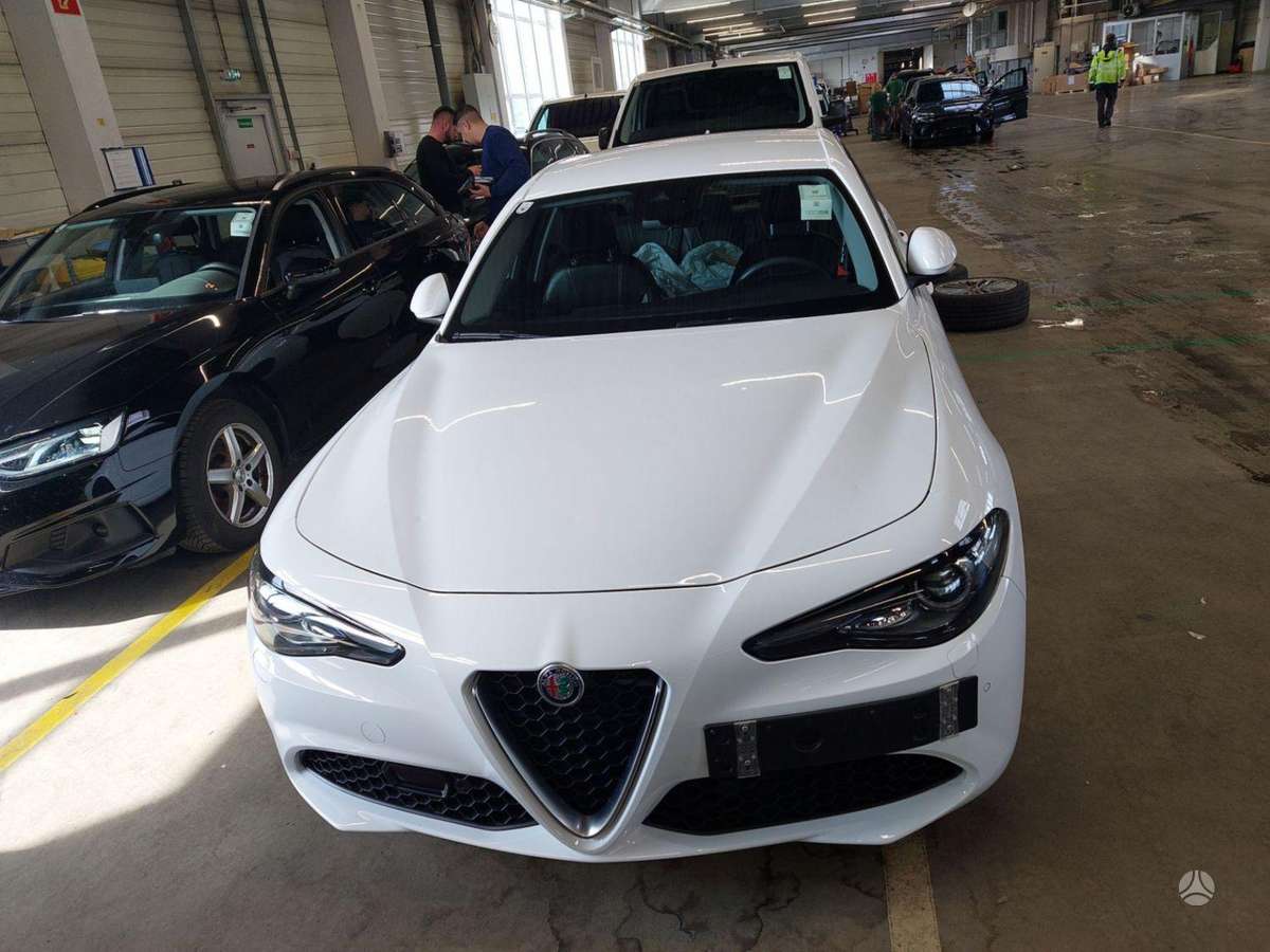 Alfa Romeo Giulia, 2.1 l., Седан