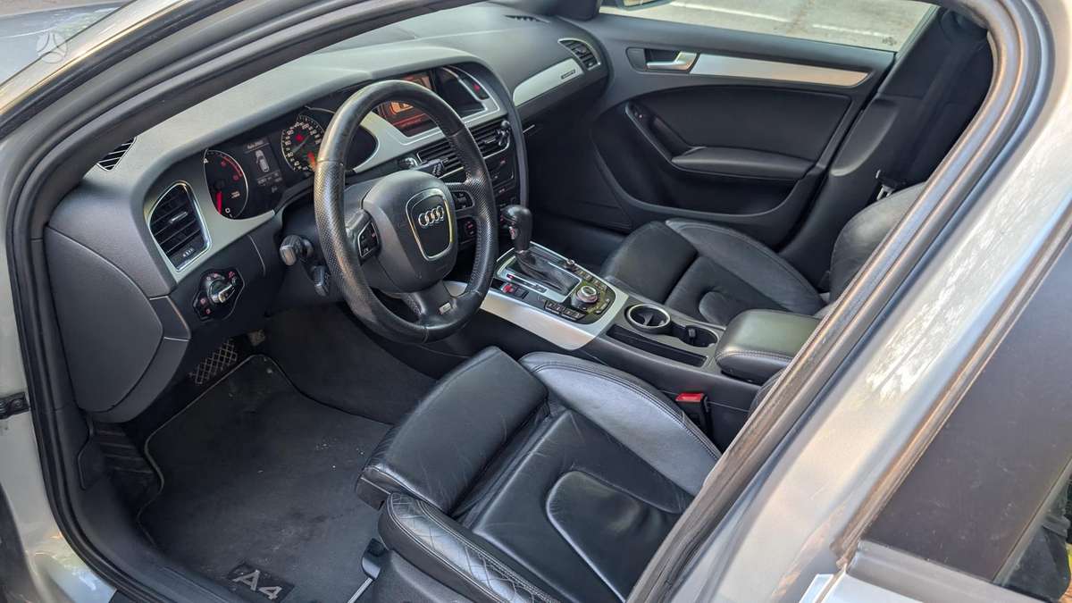 Audi A4, 3.0 l., universalas