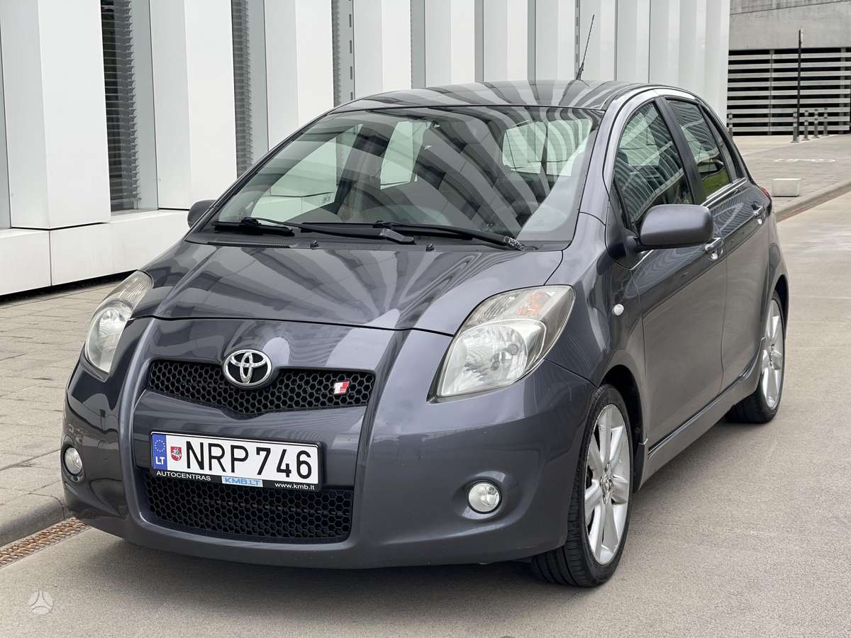 Toyota Yaris - 1