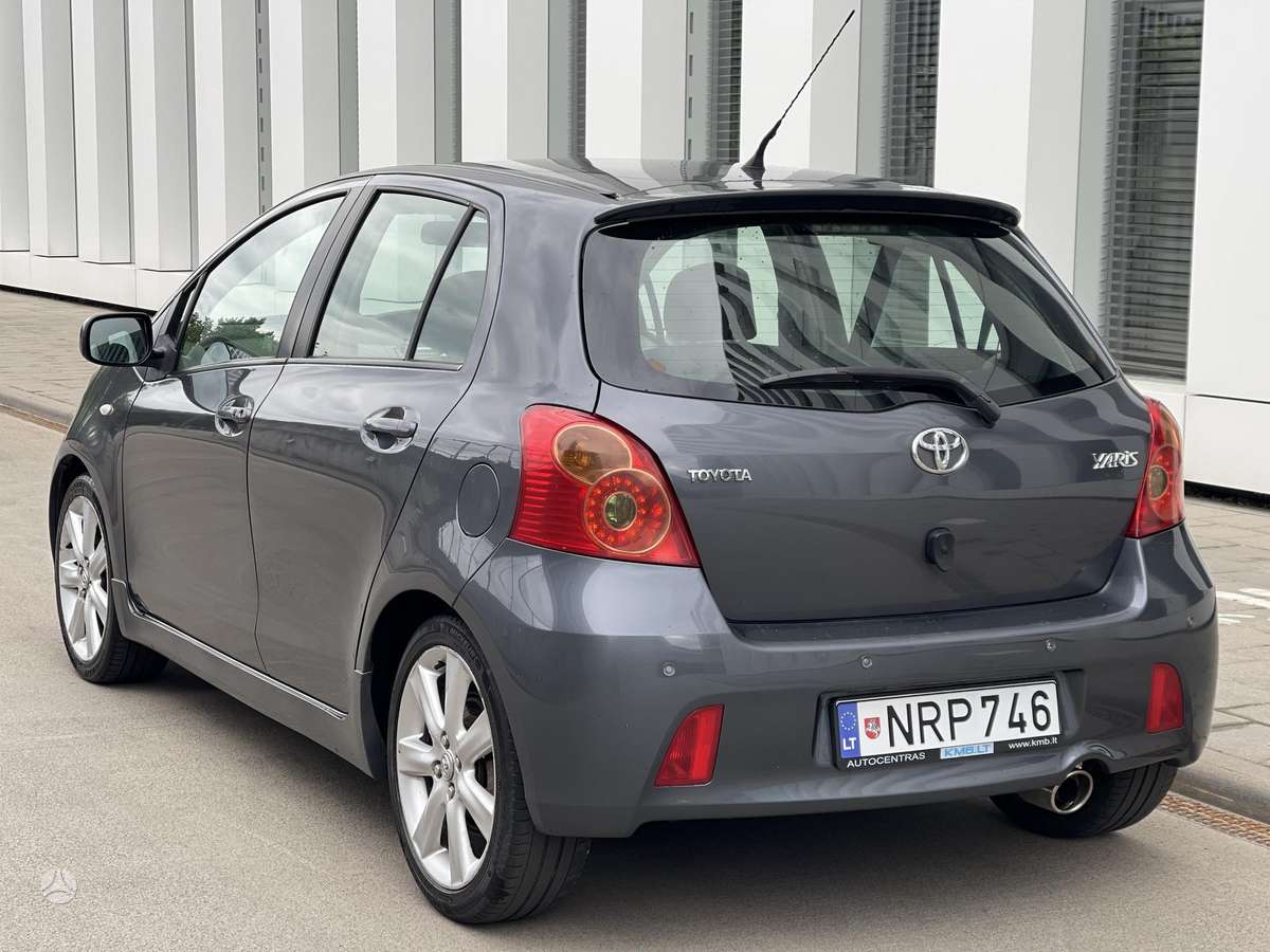Toyota Yaris - 3