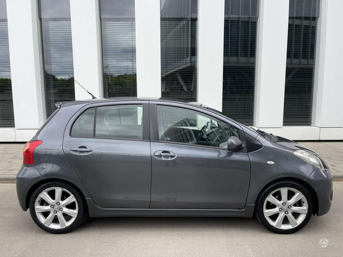 Toyota Yaris - 6