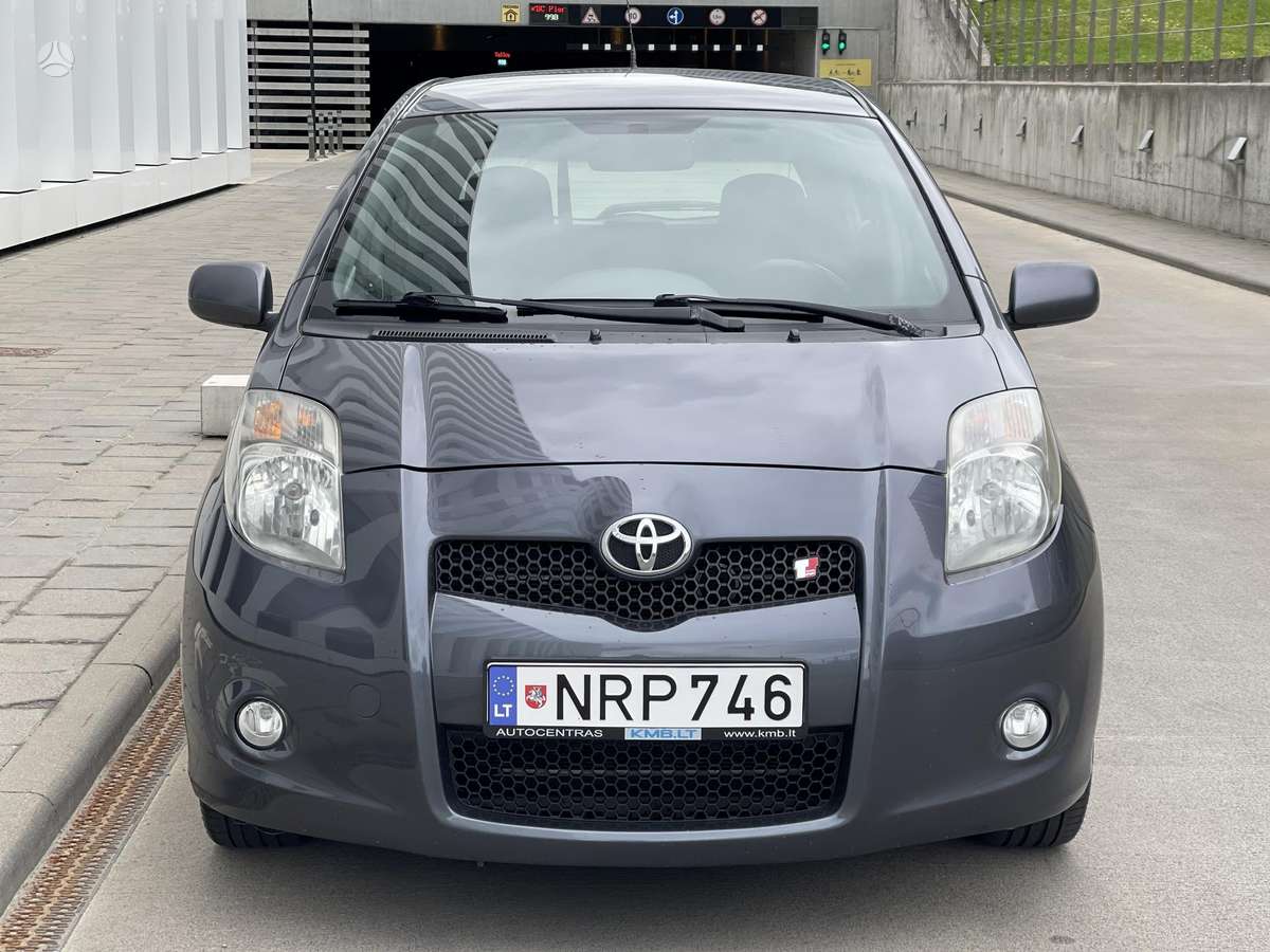 Toyota Yaris - 8