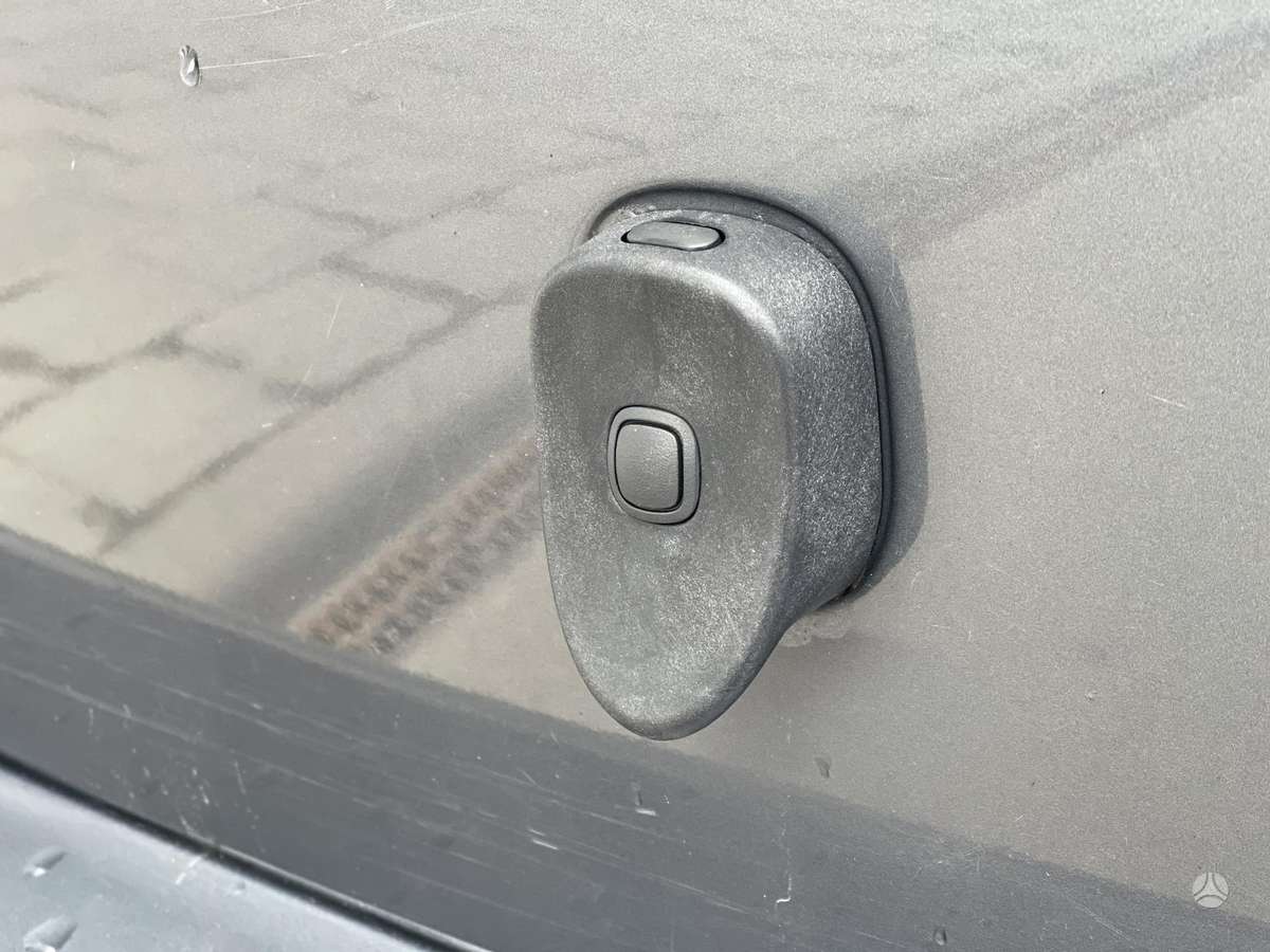 Toyota Yaris - 10