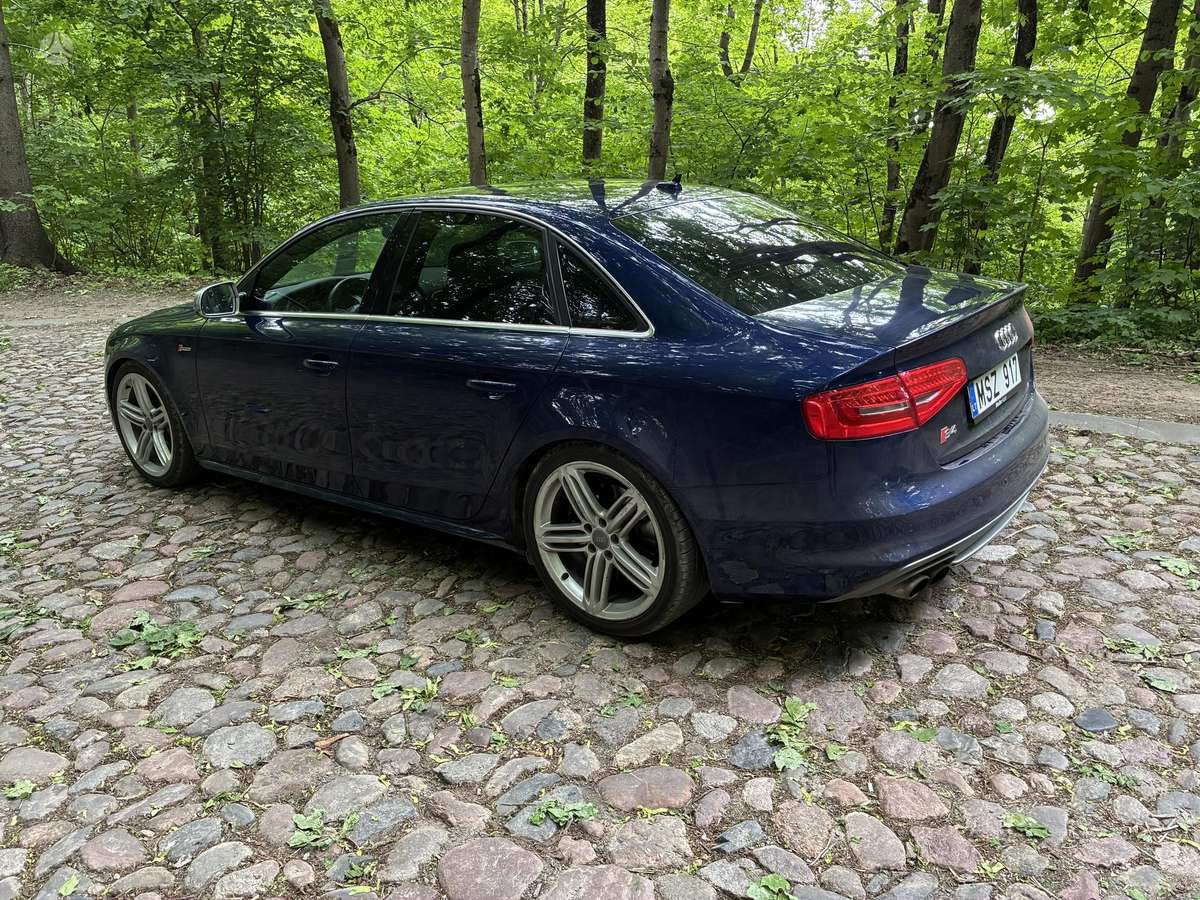Audi S4, 3.0 l., Седан