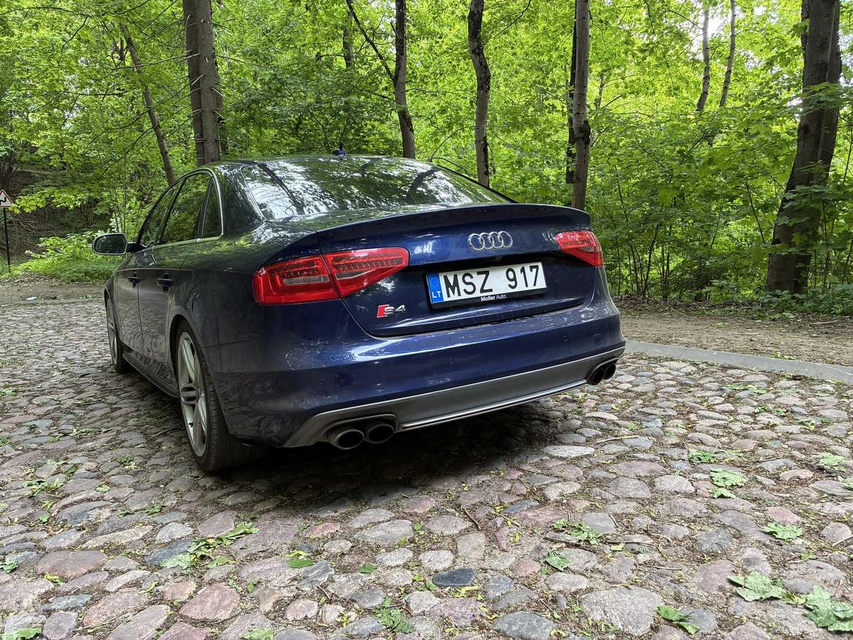 Audi S4, 3.0 l., Седан
