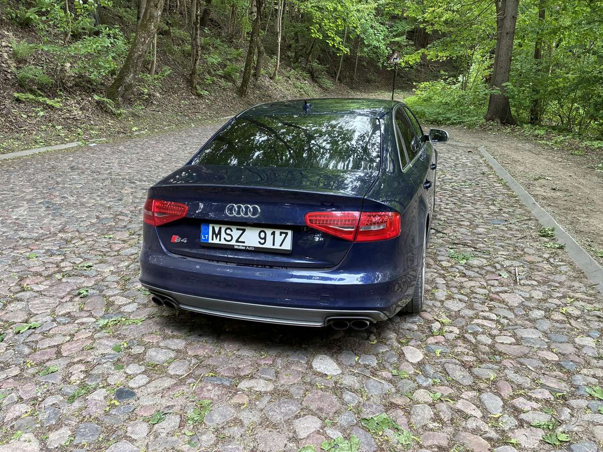 Audi S4, 3.0 l., Седан