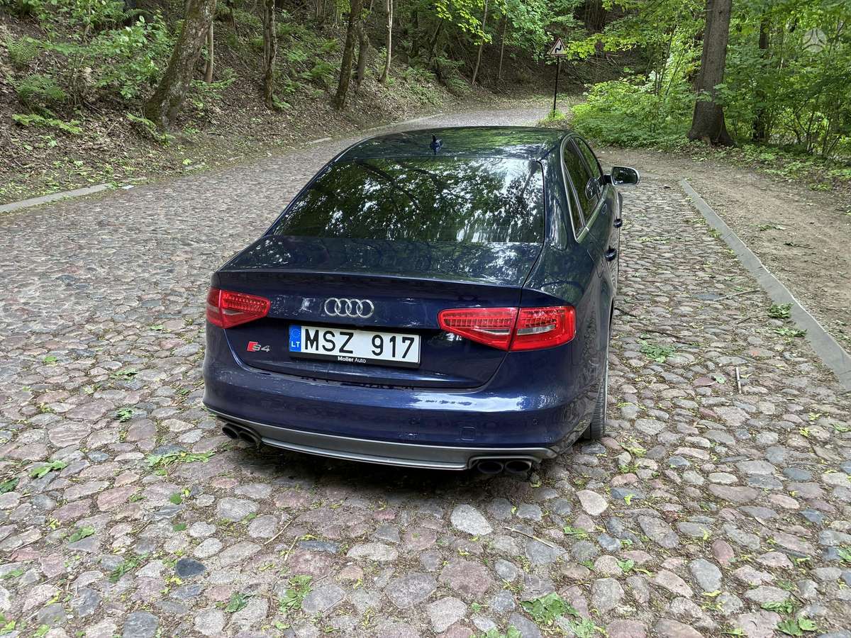 Audi S4, 3.0 l., Седан