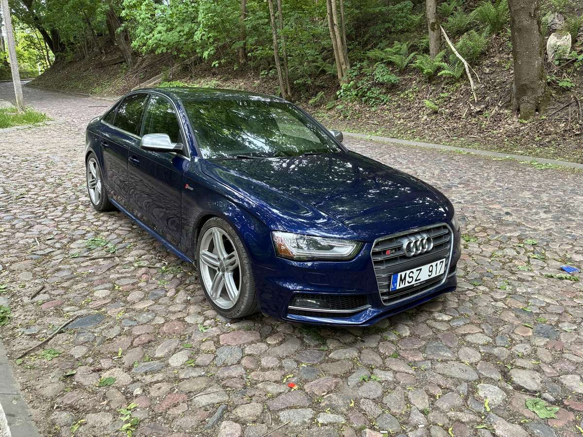 Audi S4, 3.0 l., Седан