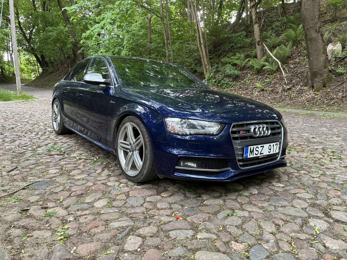 Audi S4, 3.0 l., Седан