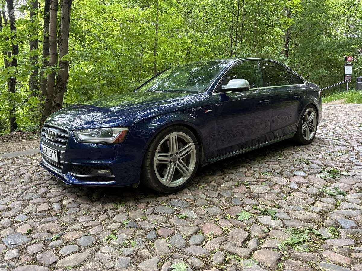 Audi S4, 3.0 l., Седан