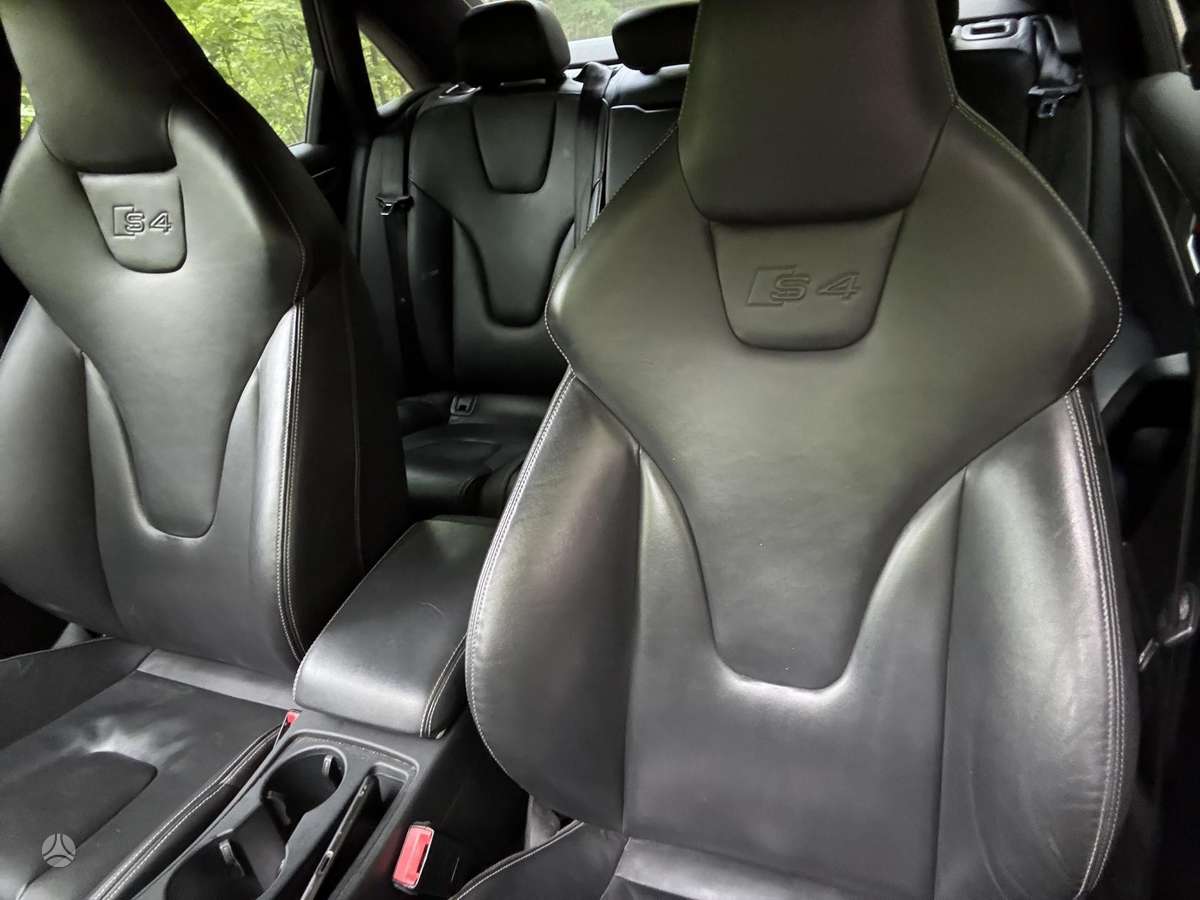 Audi S4, 3.0 l., Седан