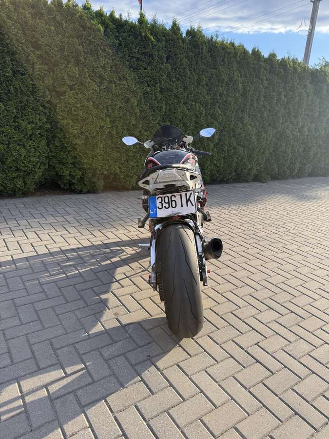 BMW S 1000 RR 1000cc, superbikes
