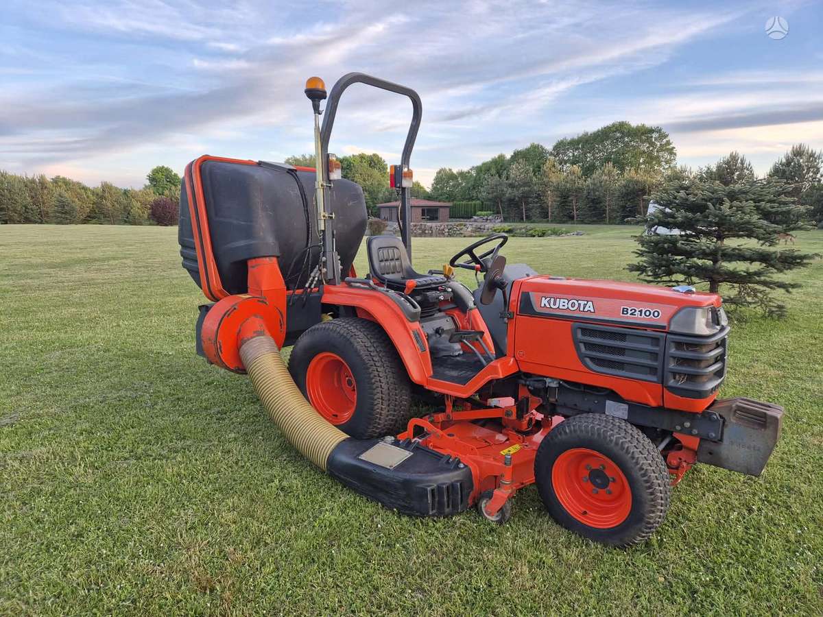 Kubota B2100, garden tractors