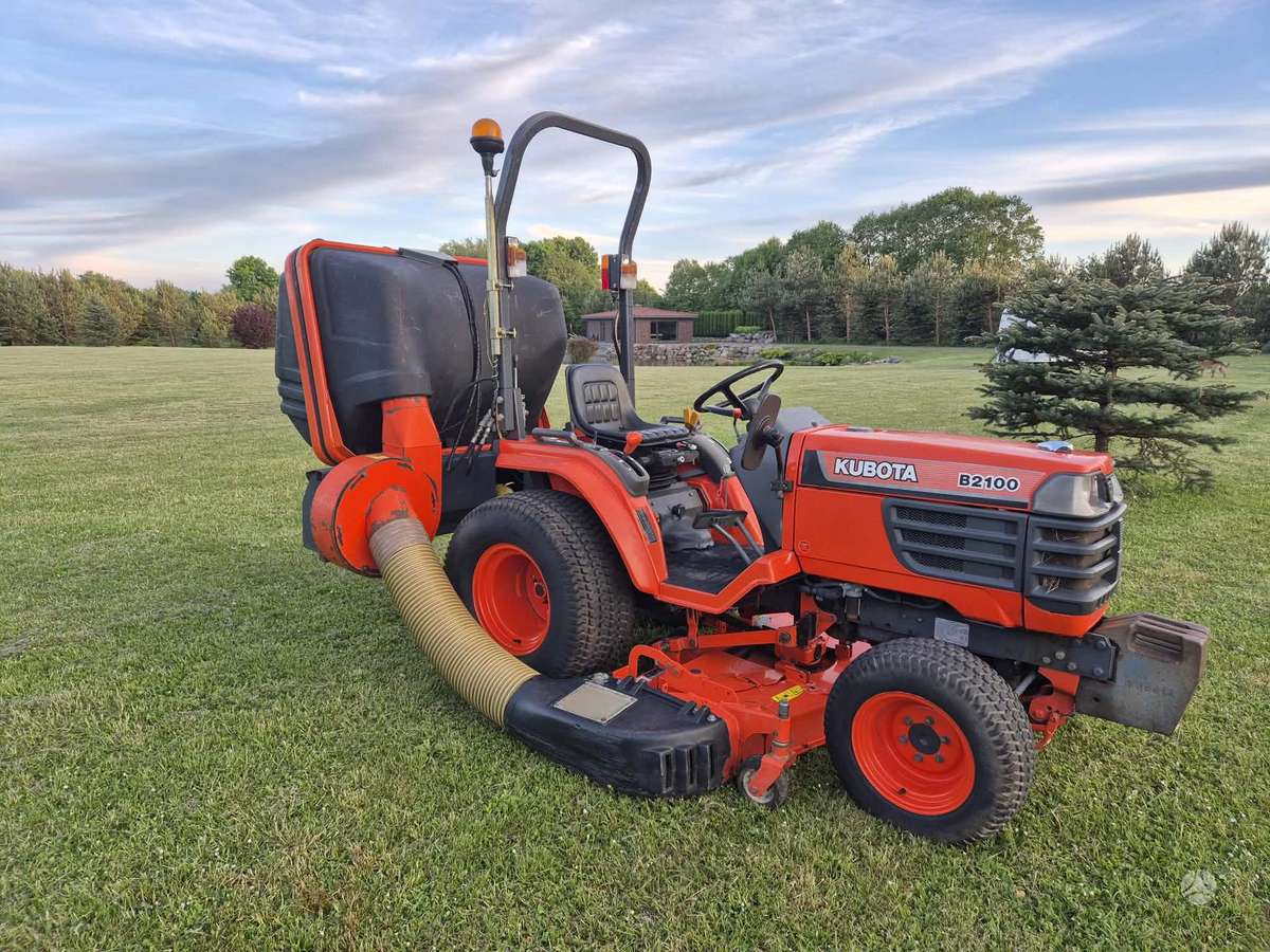 Kubota B2100, садовые тракторы