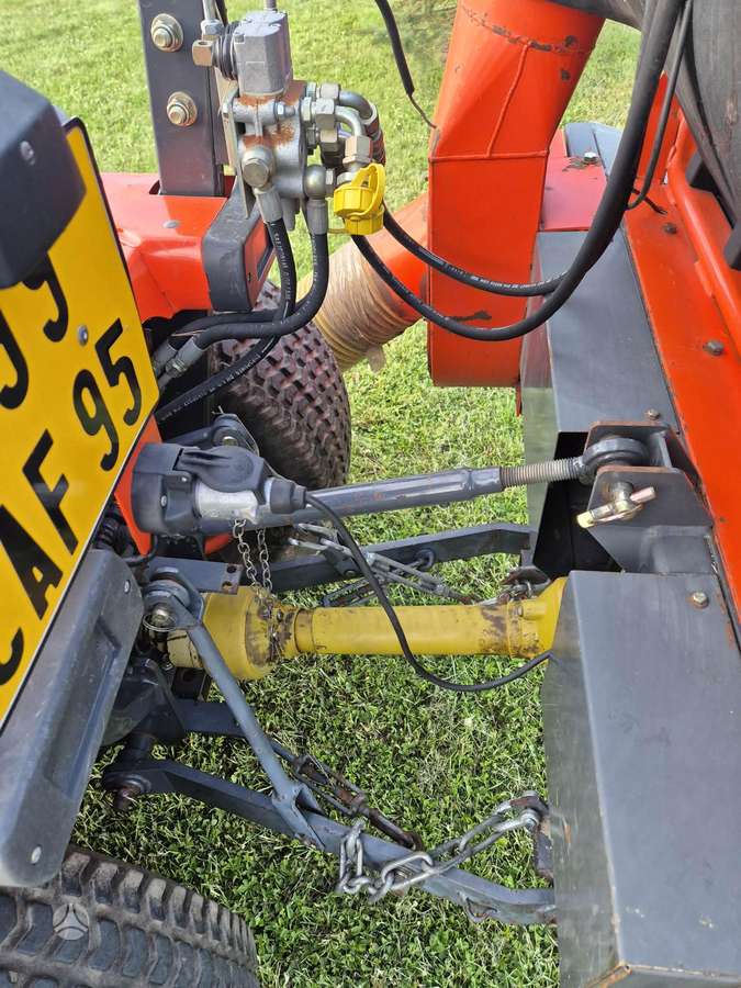 Kubota B2100, sodo traktoriai