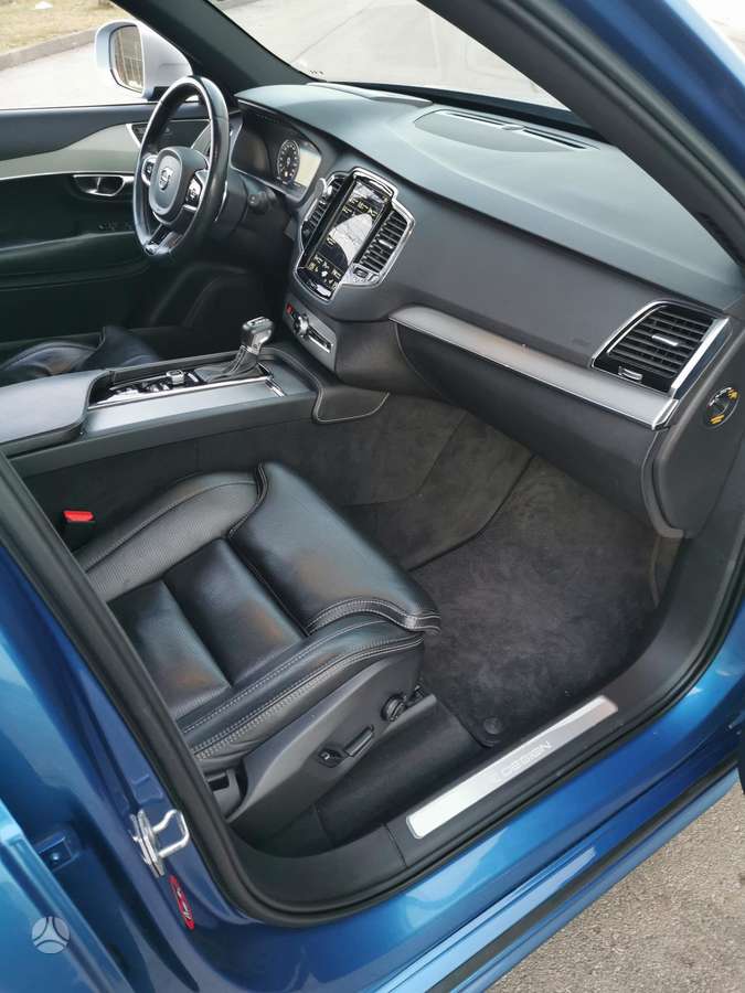 Volvo XC90 - 6