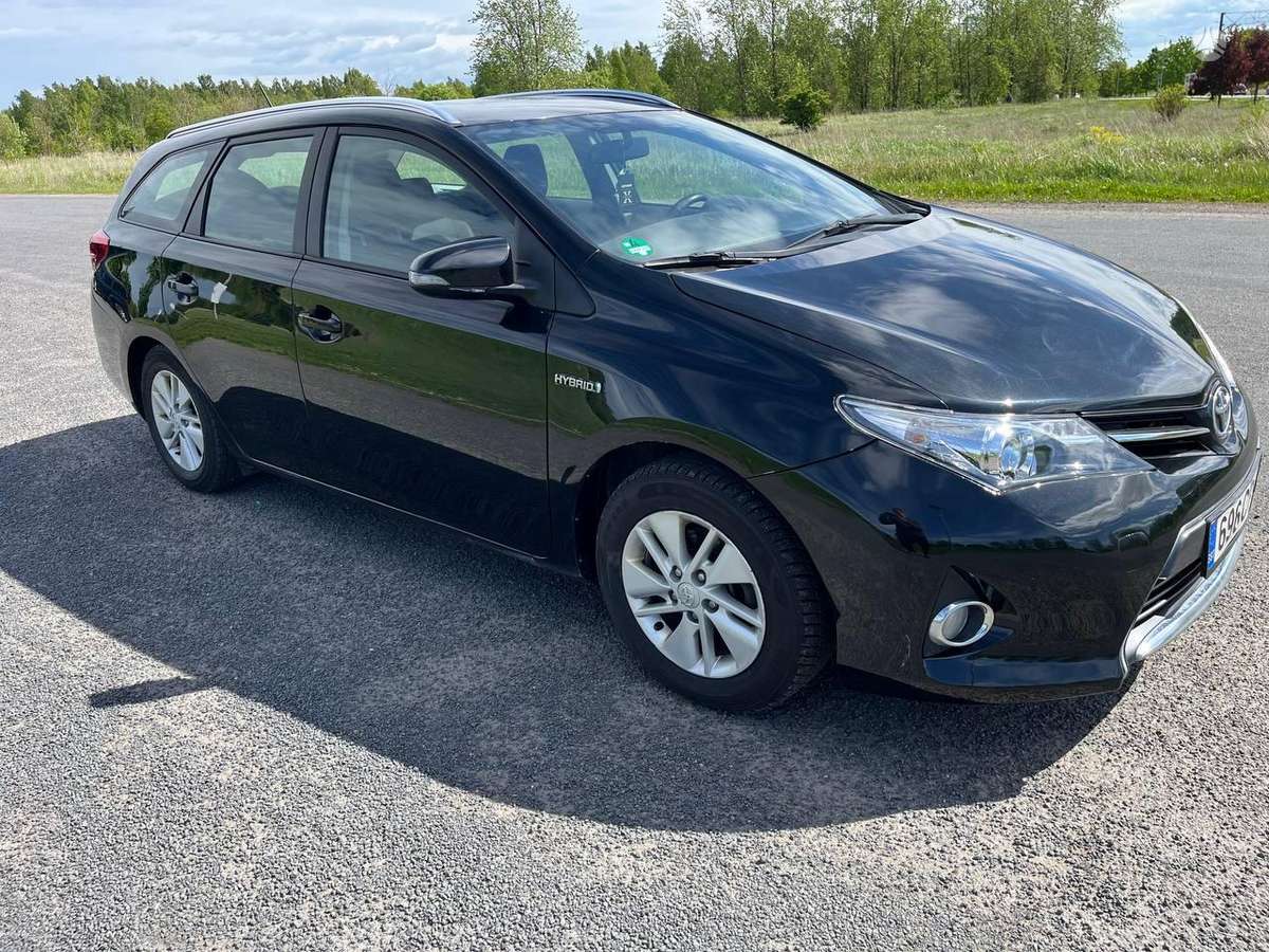 Toyota Auris - 1