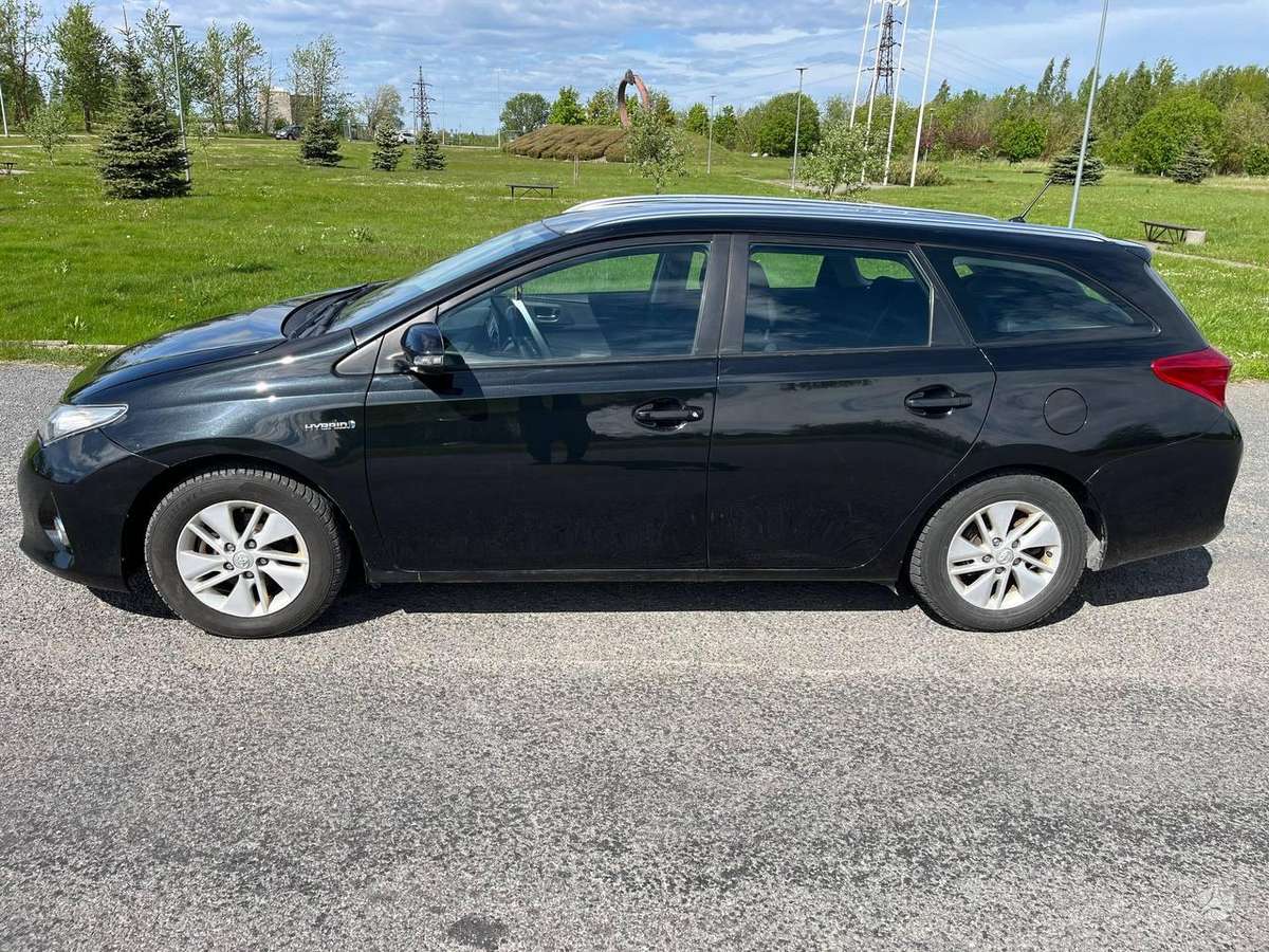 Toyota Auris - 2