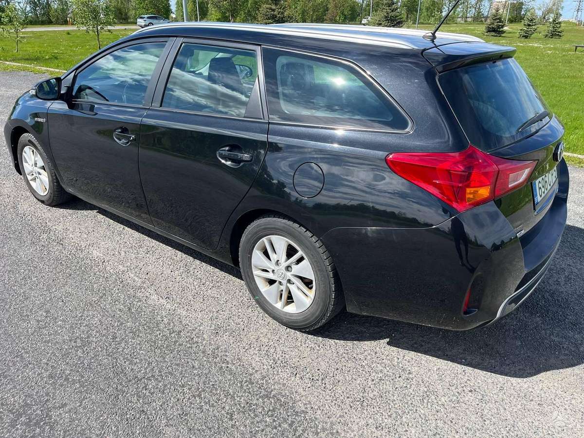 Toyota Auris - 5