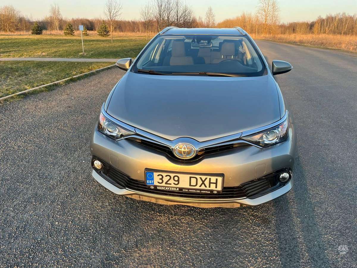Toyota Auris - 2