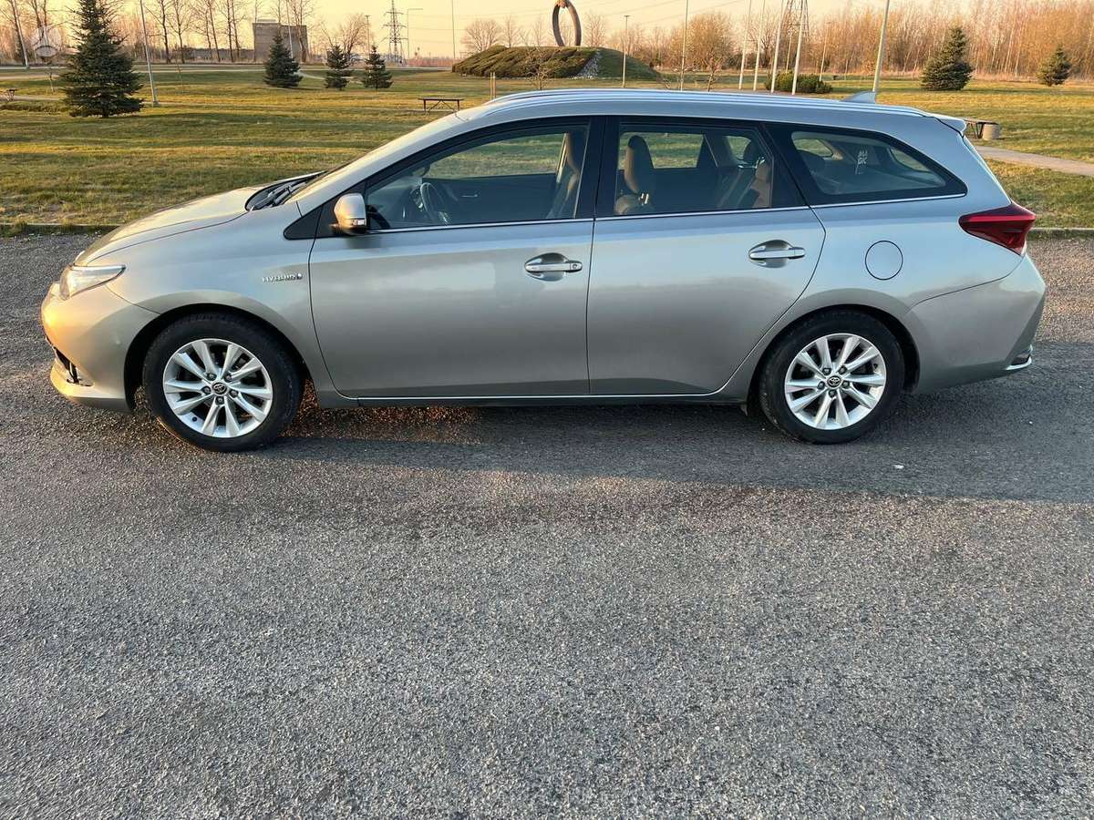 Toyota Auris - 5