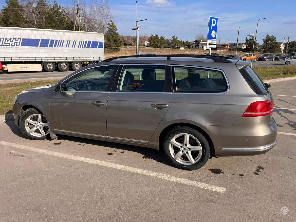 Volkswagen Passat - 3