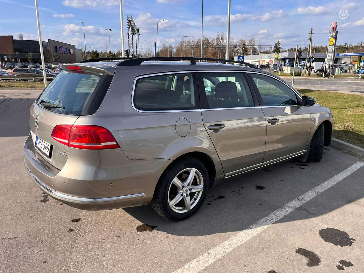 Volkswagen Passat - 5